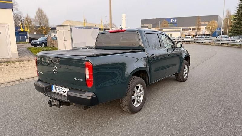 Gebraucht Mercedes X220 163 PS (119 kW) 2018 Grün Pickup