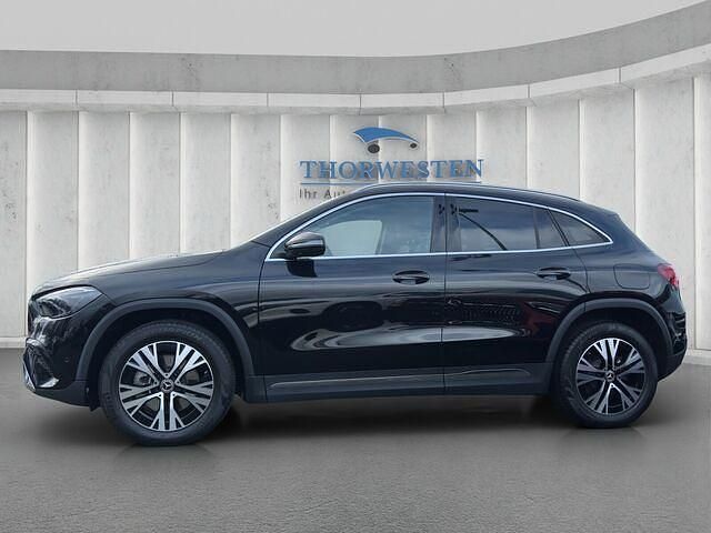 Second-hand Mercedes GLA250 Progressive 163 CP (119 kW) 2023 Negru SUV