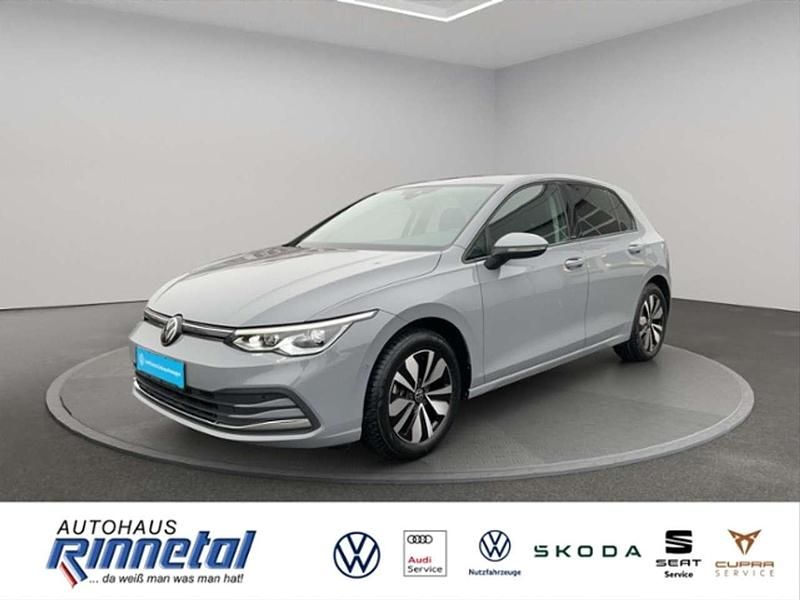 Mondsteingrau Gebraucht 2023 VW Golf VIII Move Limousine | 24.860 € (Fairer Preis) - Bild 1/4