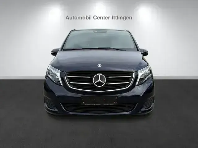 Gebraucht Mercedes V250 AMG 190 PS (139 kW) 2018 Cavansitblau Van / Kleinbus
