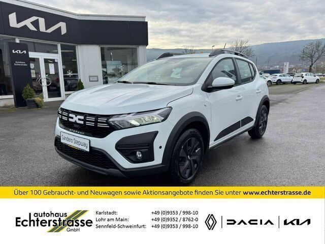 Andere farbe Gebraucht 2022 Dacia Sandero Expression Kleinwagen | 18.950 € (Etwas zu teuer) - Bild 1/4