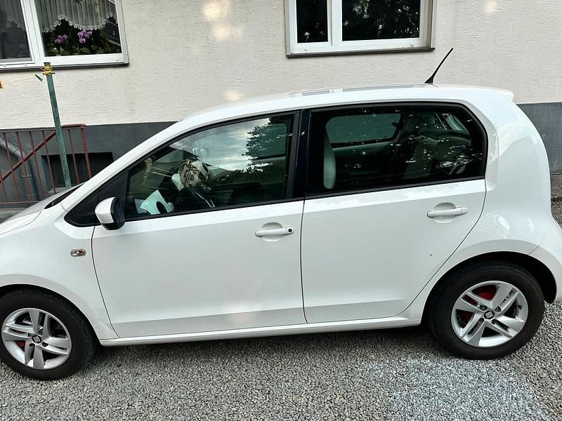Weiß Gebraucht 2014 Seat Mii Kleinwagen | 3.900 € (Guter Preis) - Bild 1/4
