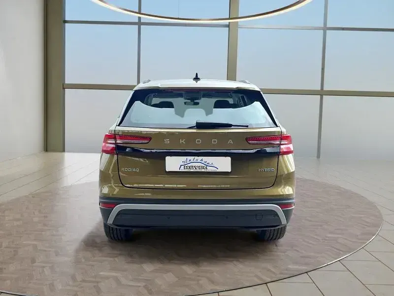 Neu Skoda Kodiaq 150 PS (110 kW) 2026 Gold SUV