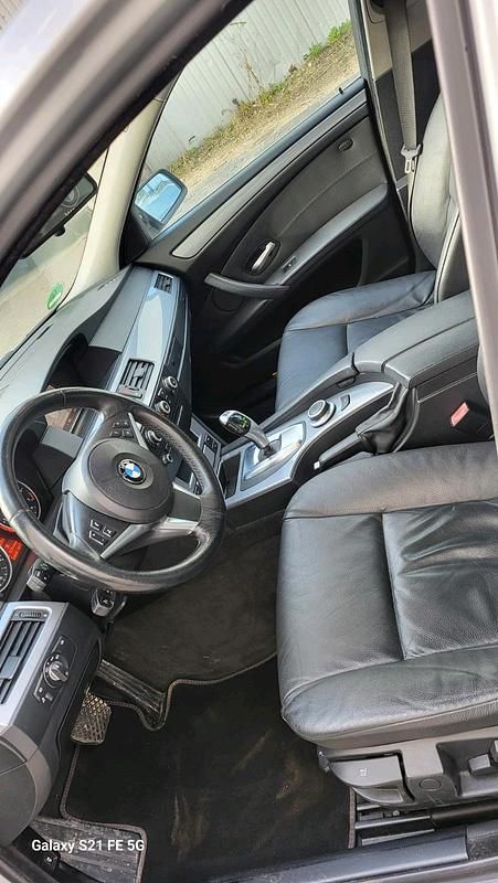 Gebraucht BMW 523 192 PS (141 kW) 2008 Silber Limousine