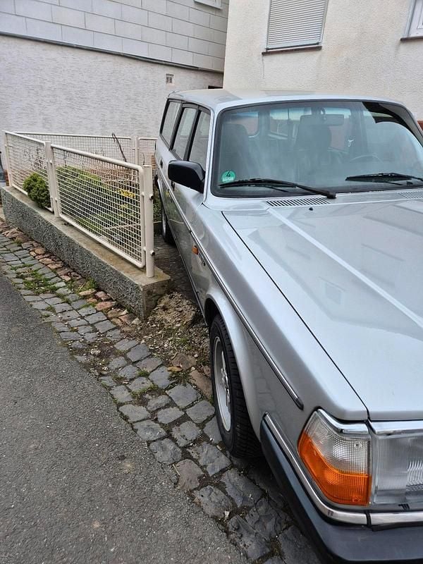 Gebraucht Volvo 240 115 PS (84 kW) 1989 Silber Kombi