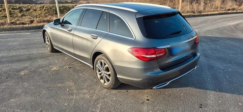 Gebraucht Mercedes C250 204 PS (150 kW) 2016 Schwarz Kombi