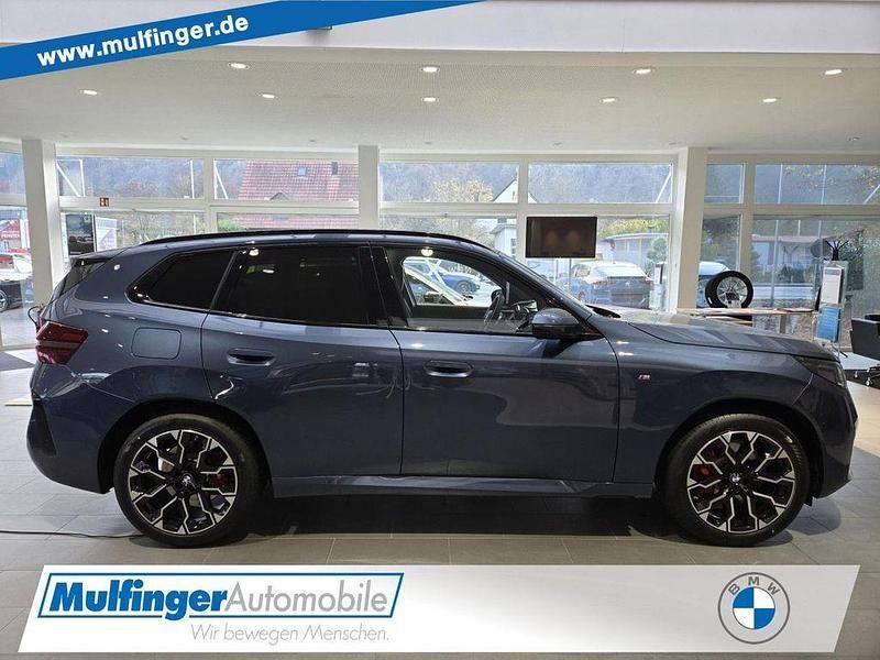 Blau Neu 2025 BMW X3 M Sport SUV | 76.985 € (Guter Preis) - Bild 1/4