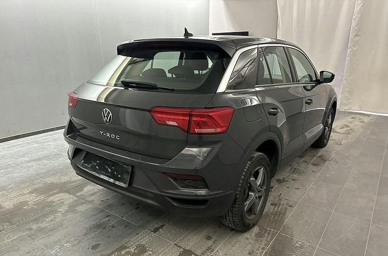 Gebraucht VW T-Roc Basis 116 PS (85 kW) 2021 Grau SUV