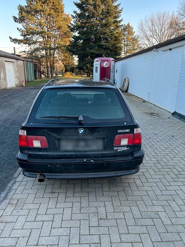 Gebraucht BMW 530 231 PS (169 kW) 2002 Schwarz Kombi