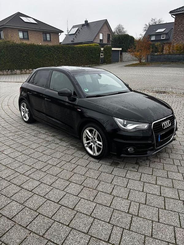Schwarz Gebraucht 2014 Audi A1 S-Line Kleinwagen | 13.700 € (Etwas zu teuer) - Bild 1/4