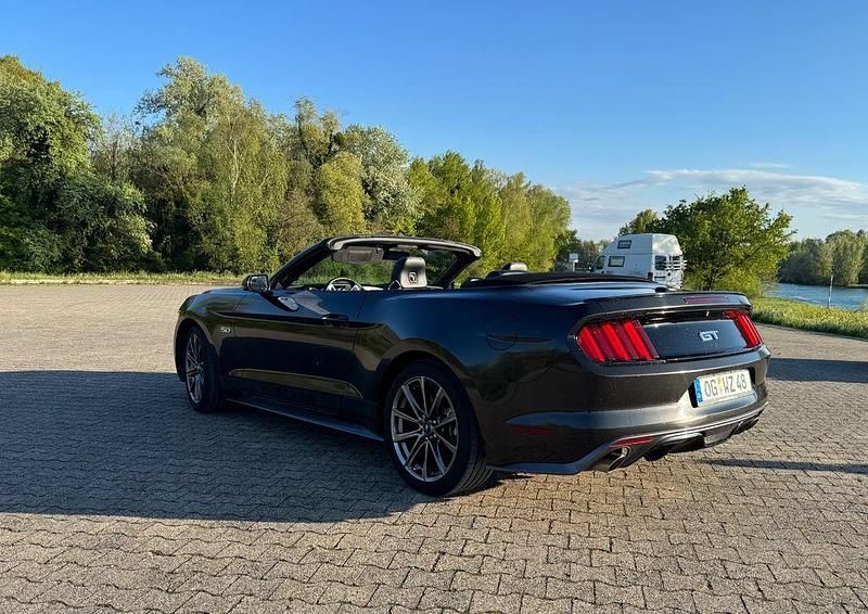 Second-hand Ford Mustang 421 CP (309 kW) 2016 Negru Cabrio