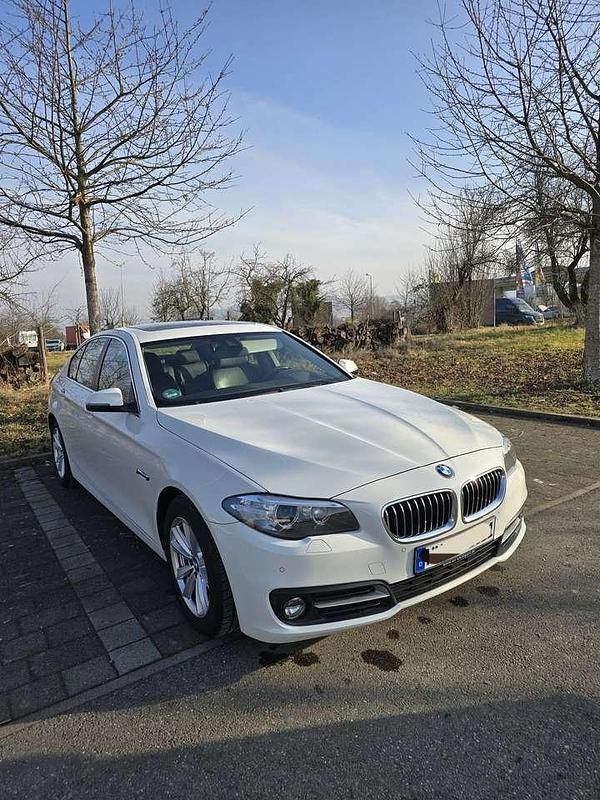 Gebraucht BMW 525 218 PS (160 kW) 2014 Weiß Limousine