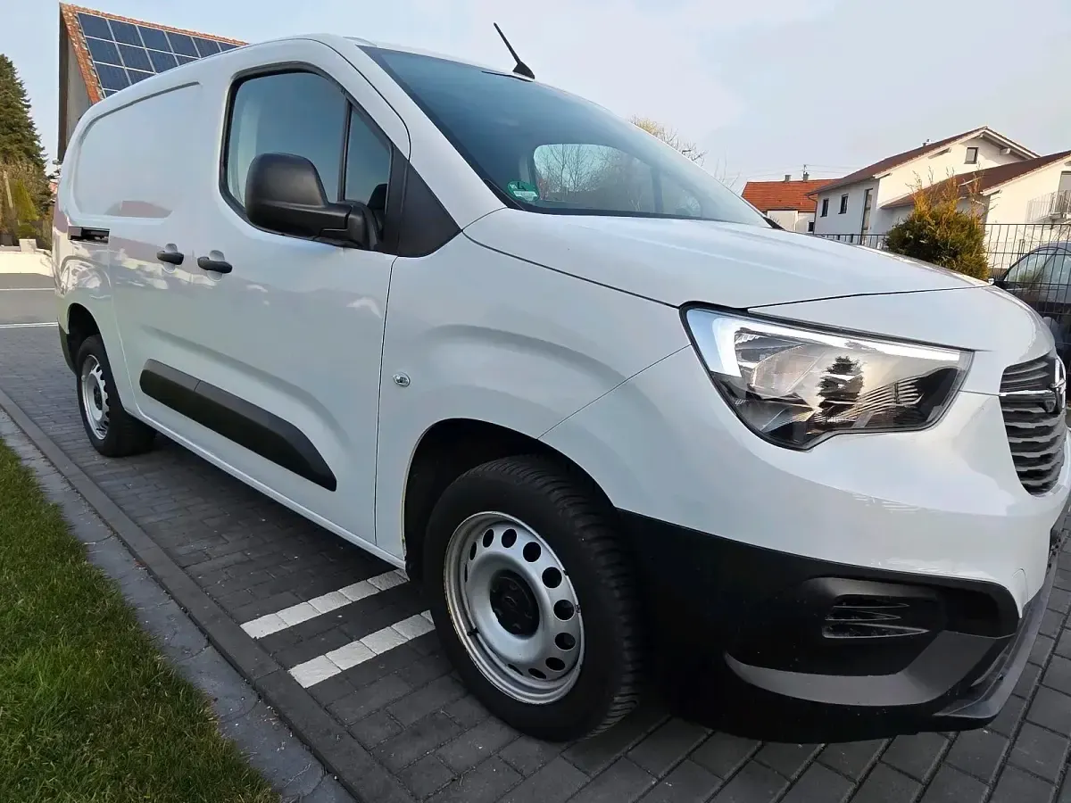 Gebraucht Opel Combo 102 PS (75 kW) 2022 Weiß Van / Kleinbus
