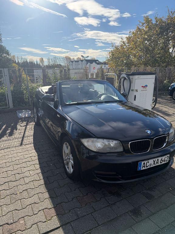 Gebraucht BMW 118 Cabriolet 143 PS (105 kW) 2009 Schwarz Cabrio