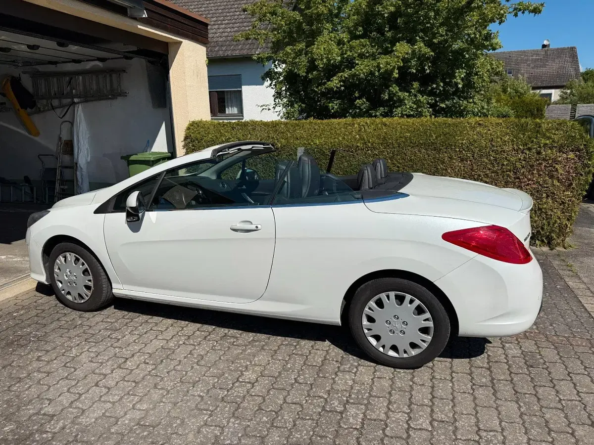Gebraucht Peugeot 308 CC 140 PS (102 kW) 2009 Weiß Cabrio