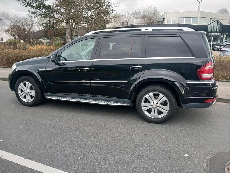 Gebraucht Mercedes GL450 306 PS (225 kW) 2010 Schwarz SUV