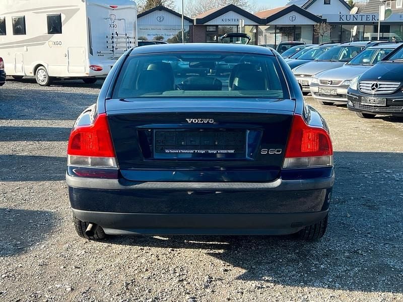 Gebraucht Volvo S60 140 PS (102 kW) 2001 Blau Limousine