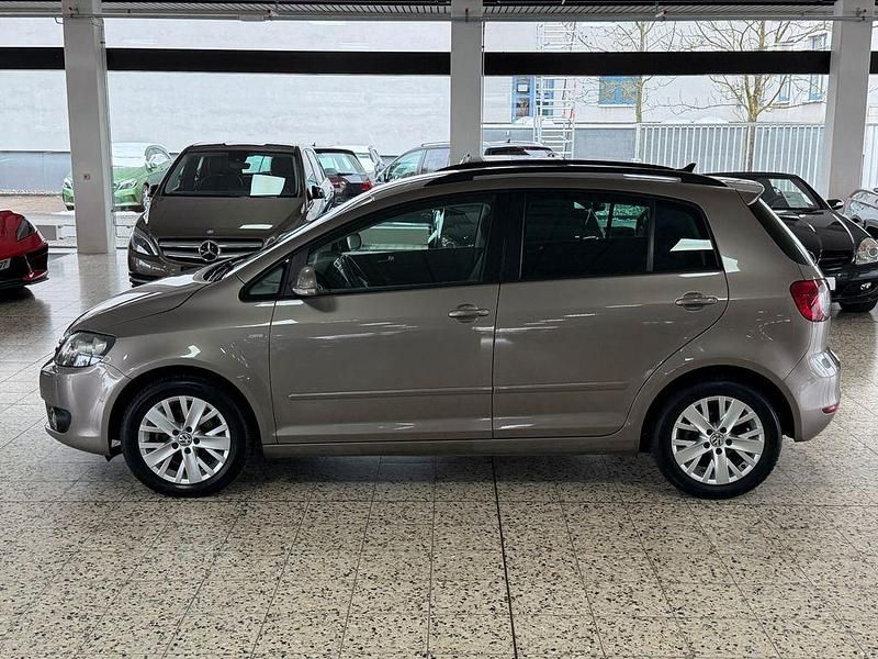 Gebraucht VW Golf Plus Cross Life 122 PS (89 kW) 2013 Braun Van / Kleinbus