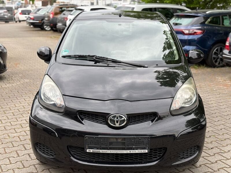 Gebraucht Toyota Aygo Edition 68 PS (50 kW) 2011 Schwarz Kleinwagen