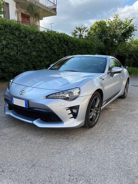 Gebraucht Toyota GT86 GT 200 PS (147 kW) 2019 Grau