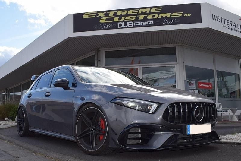 Grau Gebraucht 2021 Mercedes A45 AMG AMG Kleinwagen | 49.999 € (Fairer Preis) - Bild 1/4