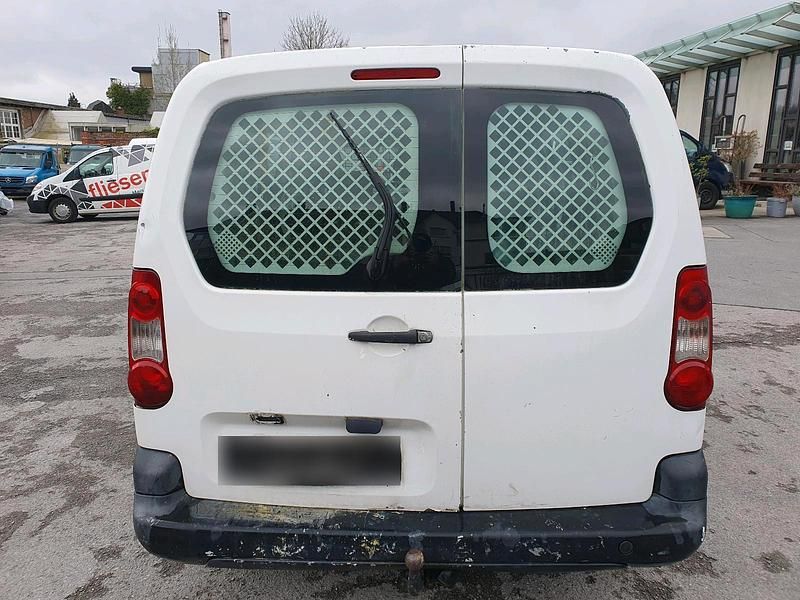 Gebraucht Citroën Berlingo 90 PS (66 kW) 2010 Weiß Van / Kleinbus