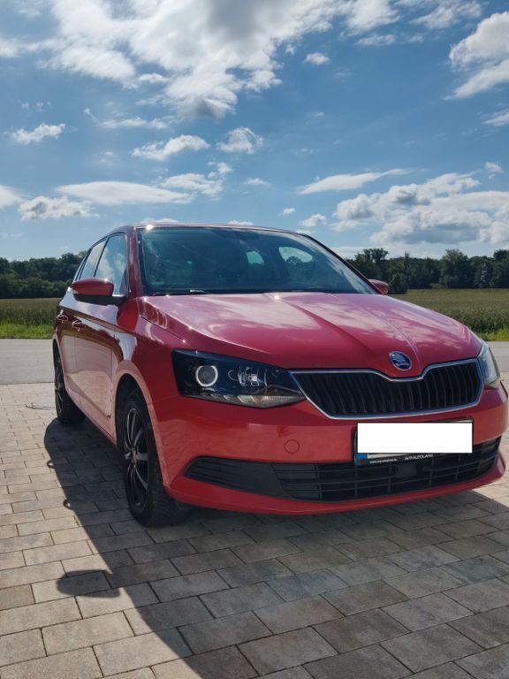 Rot Gebraucht 2015 Skoda Fabia Ambition Kombi | 7.400 € (Fairer Preis) - Bild 1/4