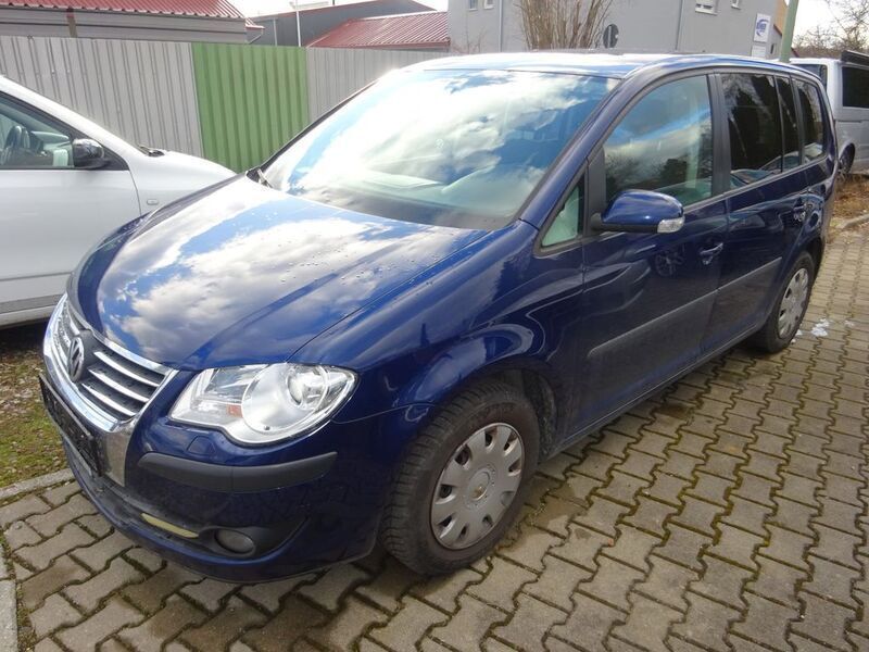 Blau Gebraucht 2009 VW Touran Trendline Van / Kleinbus | 2.290 € (Superpreis) - Bild 1/4