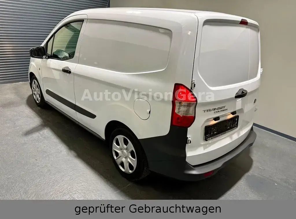 Używany Ford Transit 101 KM (74 kW) 2022 Biały Minivan