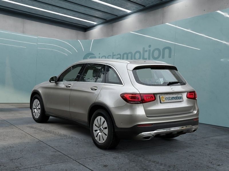 Gebraucht Mercedes GLC220 194 PS (142 kW) 2021 Silber SUV