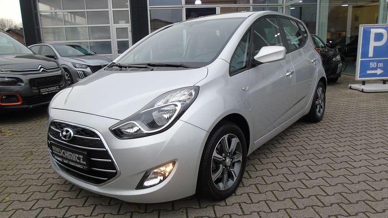 Silber Gebraucht 2019 Hyundai ix20 Trend Kleinwagen | 10.990 € (Fairer Preis) - Bild 1/4
