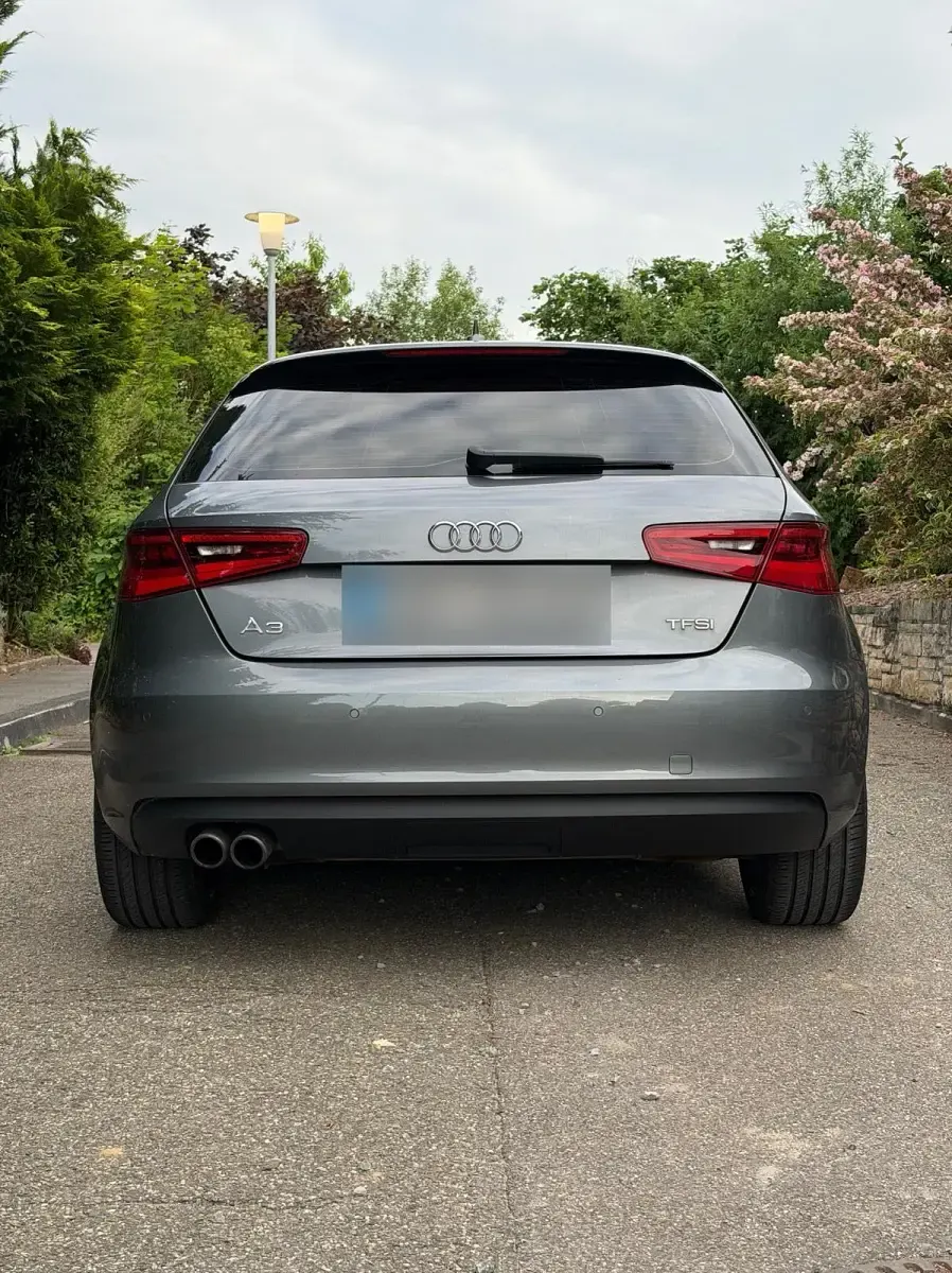 Gebraucht Audi A3 Ambition 125 PS (91 kW) 2015 Grau Coupé