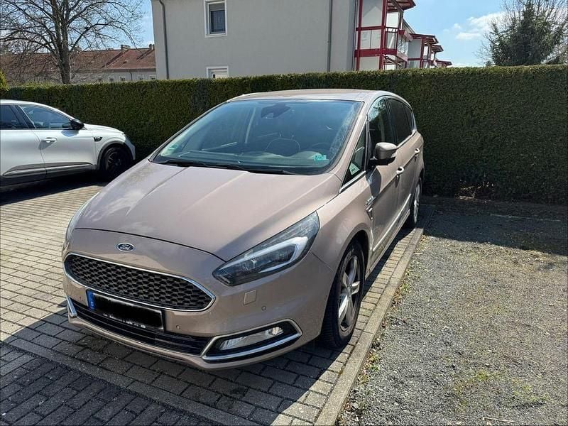 Gebraucht Ford S-MAX Vignale 179 PS (131 kW) 2017 Beige Van / Kleinbus