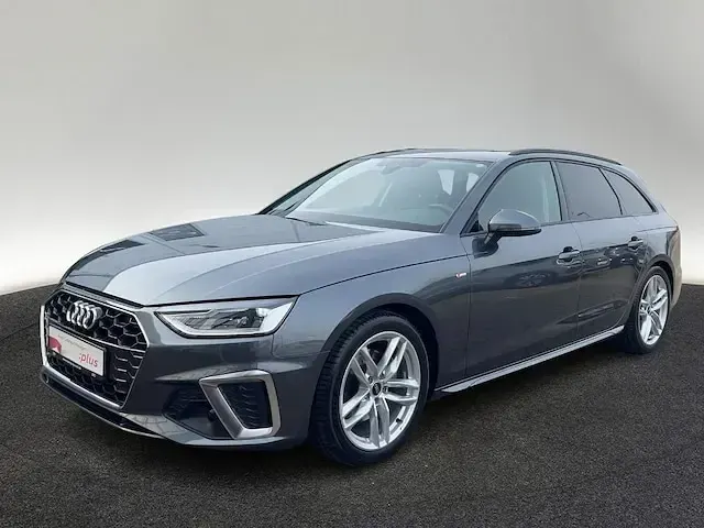 Używany Audi A4 S-Line 150 KM (110 kW) 2023 Szary Kombi