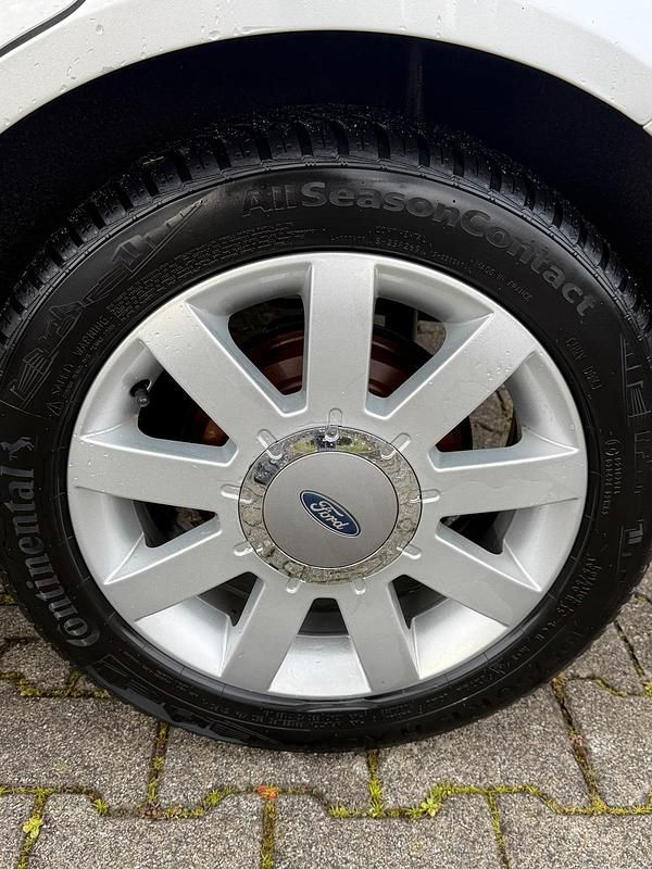 Gebraucht Ford Fiesta 70 PS (51 kW) 2005 Silber Kleinwagen
