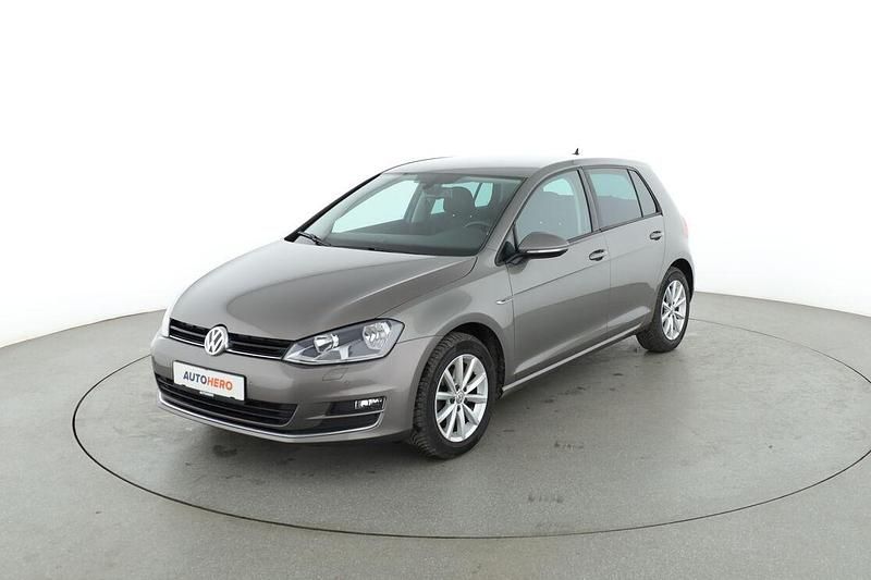 Grau Gebraucht 2016 VW Golf VII LOUNGE Limousine | 13.070 € (Fairer Preis) - Bild 1/3
