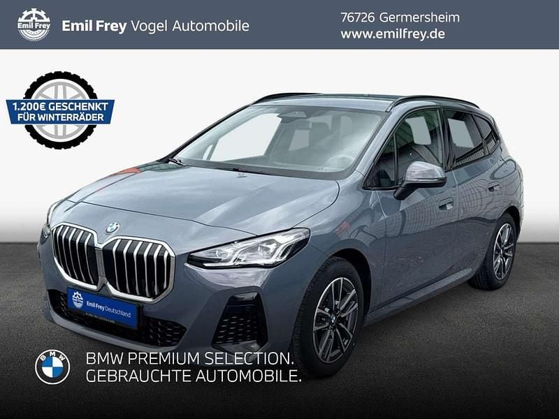 Sparkling kupfergrau metallic Gebraucht 2024 BMW 220 Active Tourer Performance Van / Kleinbus | 34.290 € (Etwas zu teuer) - Bild 1/3