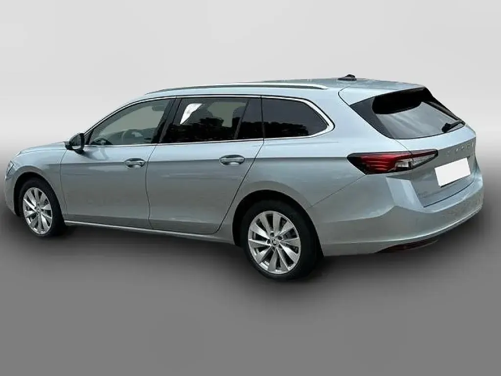 Neu Skoda Superb Selection 150 PS (110 kW) 2026 Grau