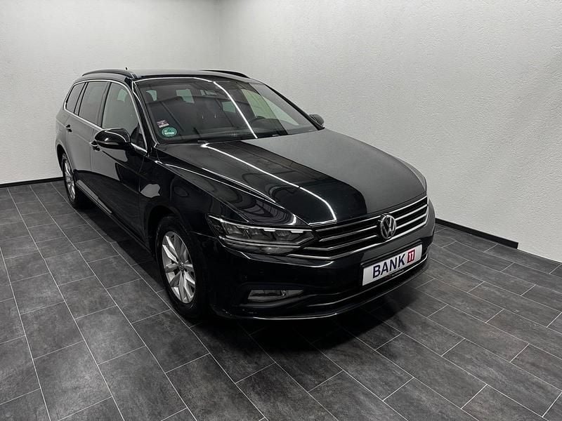 Schwarz Gebraucht 2020 VW Passat Business Kombi | 16.900 € (Etwas zu teuer) - Bild 1/4
