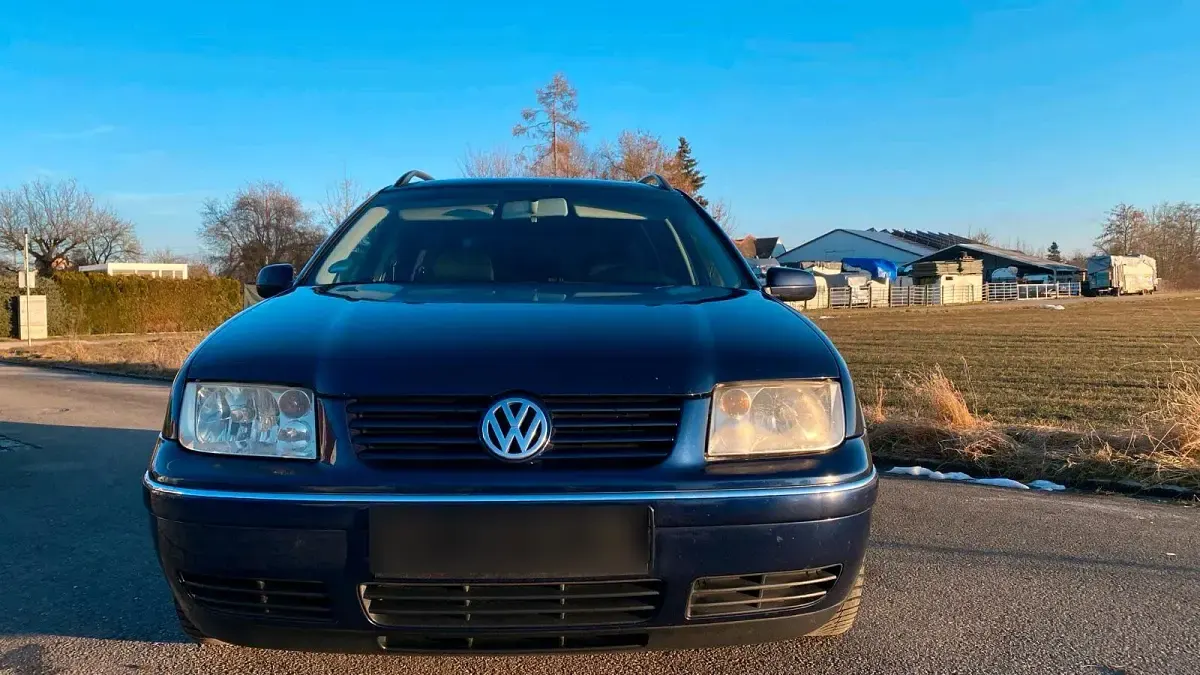 Gebraucht VW Bora 101 PS (74 kW) 2002 Blau Kombi