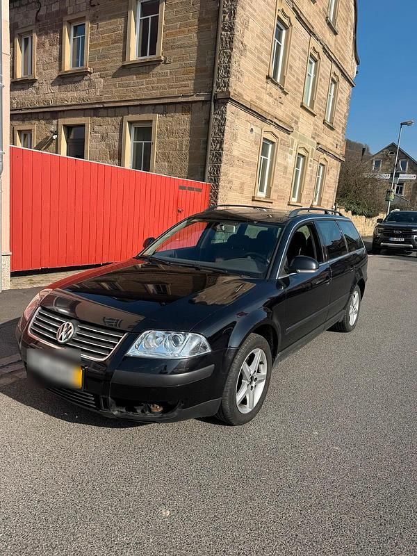 Gebraucht VW Passat 101 PS (74 kW) 2004 Schwarz Kombi
