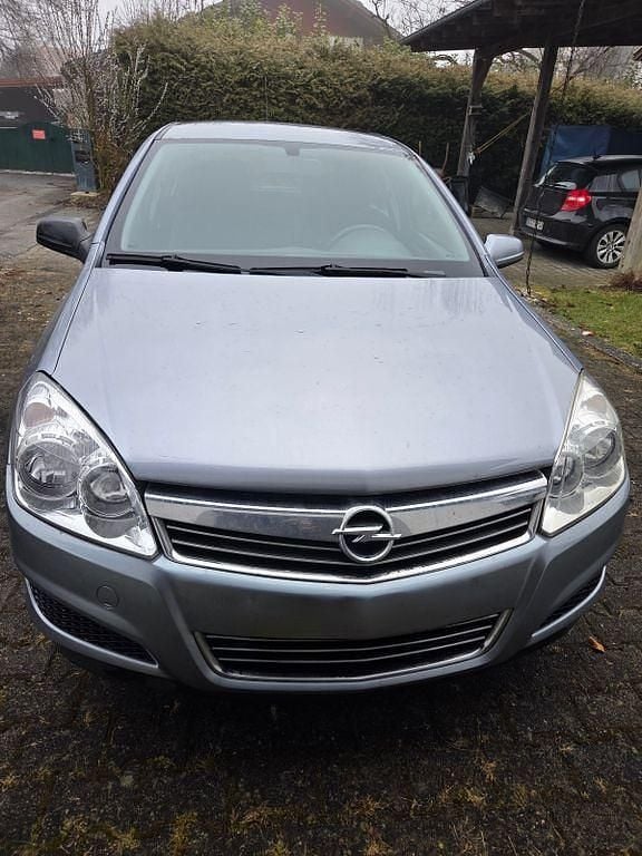 Gebraucht Opel Astra Selection 116 PS (85 kW) 2009 Grau Limousine