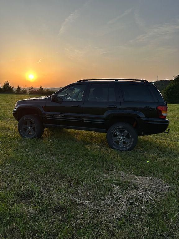Schwarz Gebraucht 2003 Jeep Grand Cherokee Overland SUV | 8.200 € (Teuer) - Bild 1/4