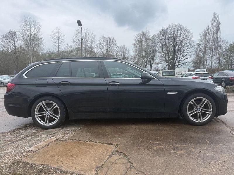 Gebraucht BMW 520 Comfort Edition 184 PS (135 kW) 2015 Schwarz Kombi