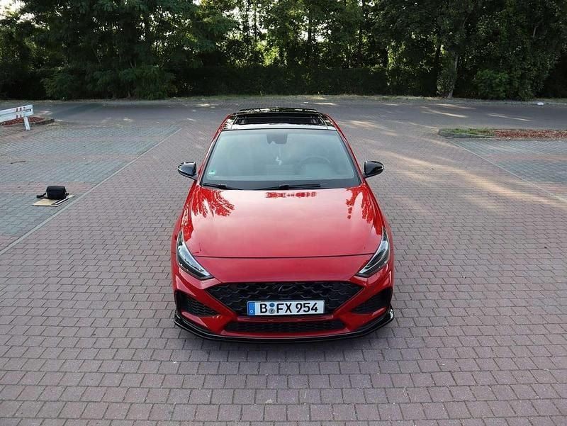 Rot Gebraucht 2021 Hyundai i30 N Performance Limousine | 28.499 € (Guter Preis) - Bild 1/4