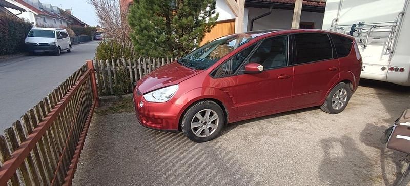 Second-hand Ford S-MAX S 131 CP (96 kW) 2007 Roșu Monovolum