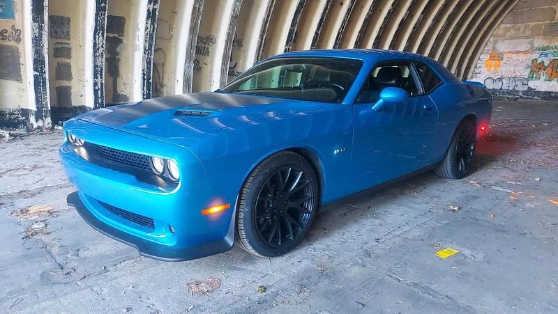 Second-hand Dodge Challenger 372 CP (273 kW) 2018 Albastru Coupe