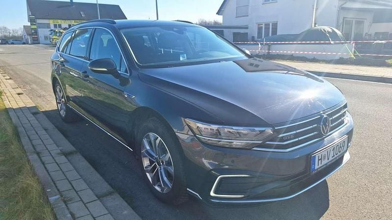 Gebraucht VW Passat GTE 156 PS (114 kW) 2021 Grau Kombi