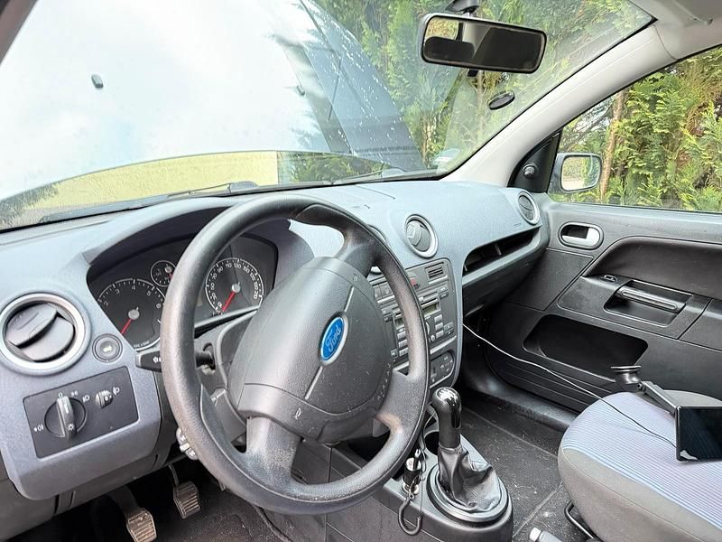 Gebraucht Ford Fusion 101 PS (74 kW) 2008 Grau Kleinwagen