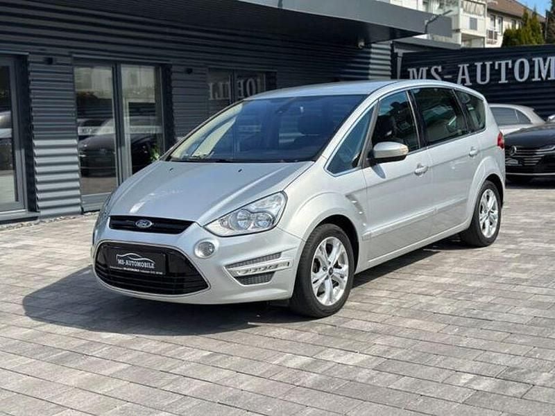 Gebraucht Ford S-MAX Titanium 140 PS (102 kW) 2010 Silber Van / Kleinbus